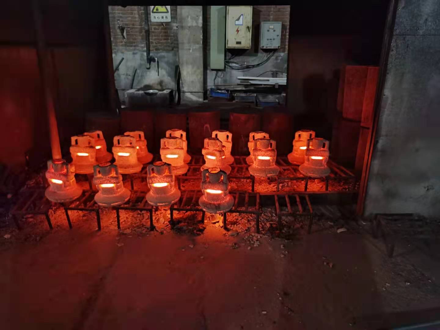 Casting Pouring